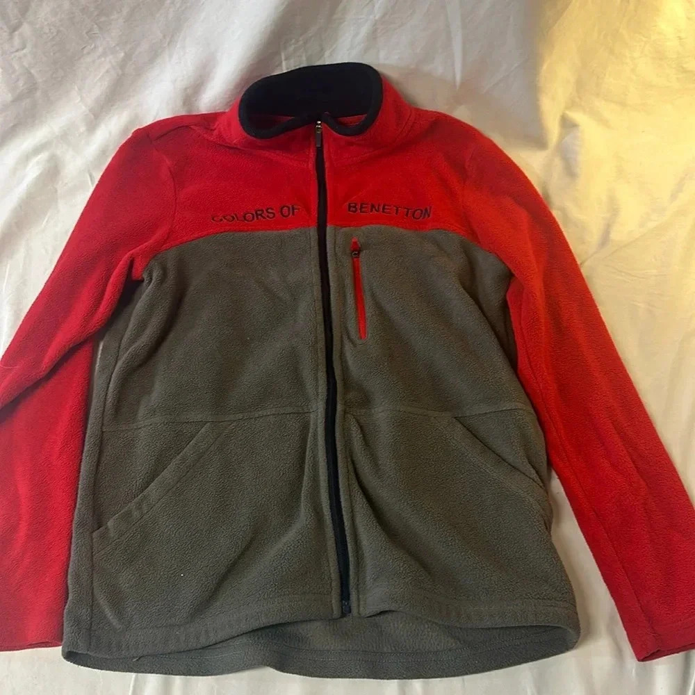 ⭐️ United Colors of Beneton - Full zip fleece jacket. Size 12-13